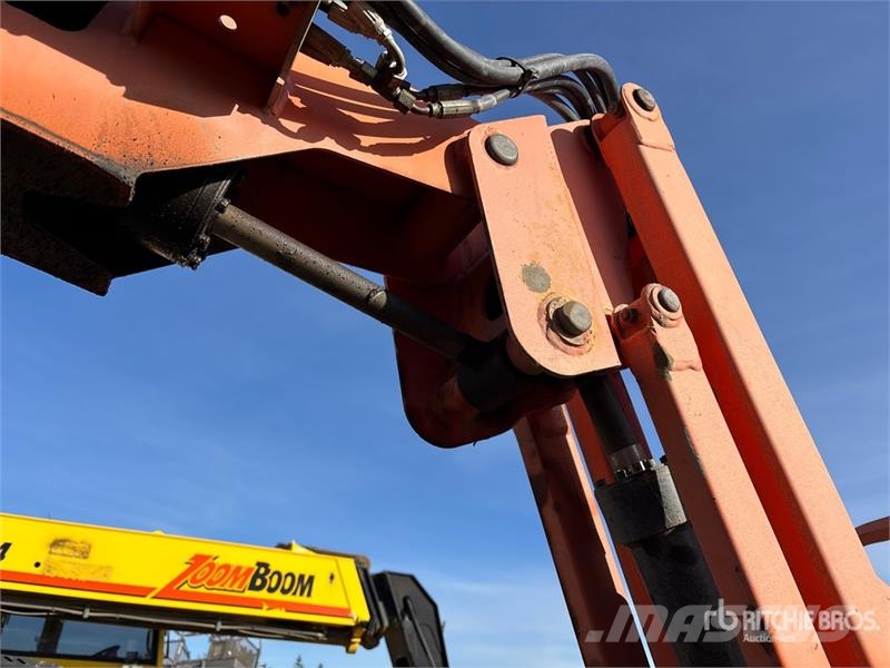 JLG 450AJ Series ll Iseliikuvad poomtõstukid