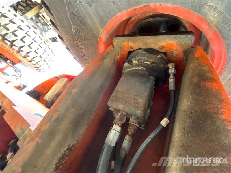 JLG 450AJ Series ll Iseliikuvad poomtõstukid