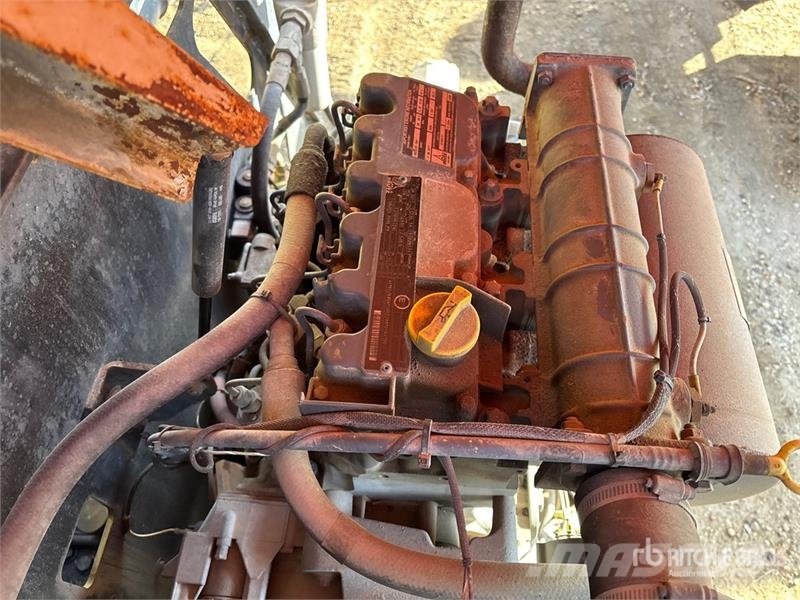 JLG 450AJ Series ll Iseliikuvad poomtõstukid