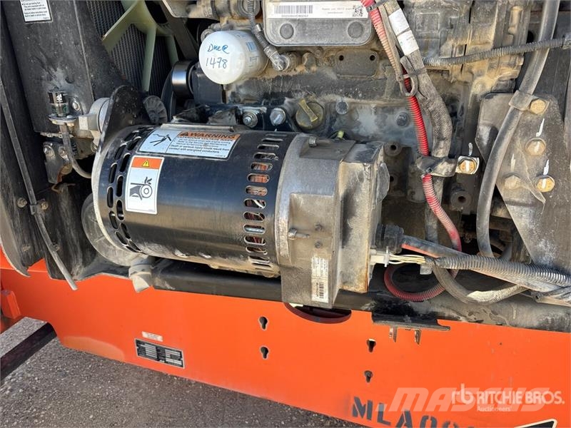 JLG 600AJ 4WD Diesel Articulating Boom Lift 관절형 전동이동 리프트