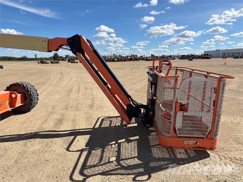 JLG 600AJ 4WD Diesel Articulating Boom Lift 관절형 전동이동 리프트