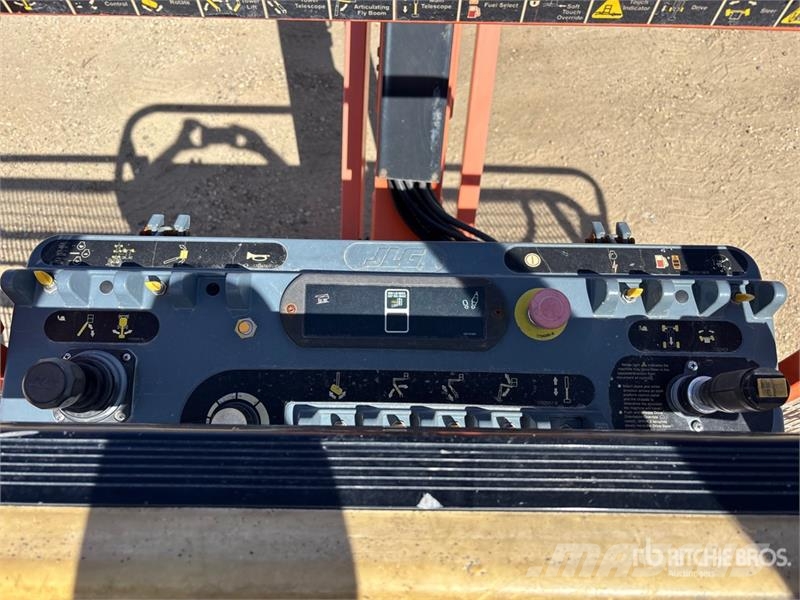 JLG 600AJ 4WD Diesel Articulating Boom Lift 관절형 전동이동 리프트