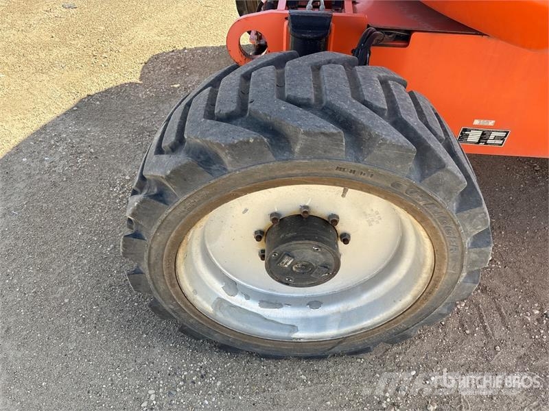 JLG 600AJ 4WD Diesel Articulating Boom Lift 관절형 전동이동 리프트