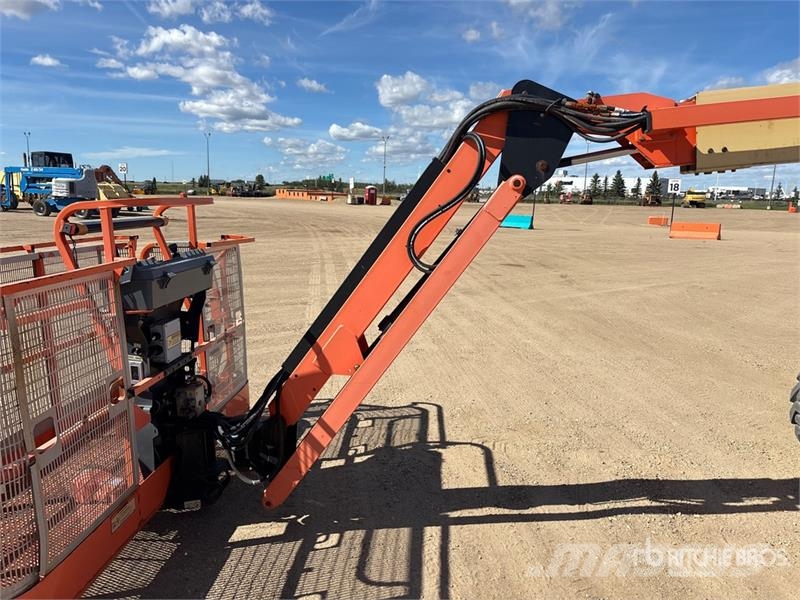 JLG 600AJ 4WD Diesel Articulating Boom Lift 관절형 전동이동 리프트