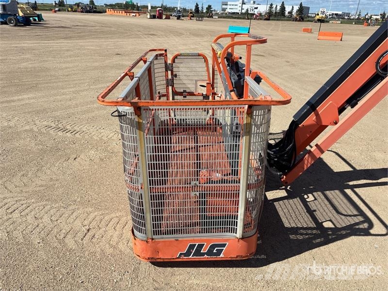 JLG 600AJ 4WD Diesel Articulating Boom Lift 관절형 전동이동 리프트