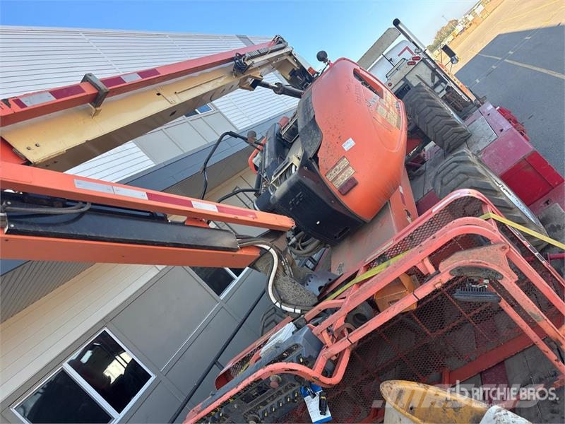 JLG 600AJ 4WD Diesel Articulating Boom Lift Коленчатые подъемники