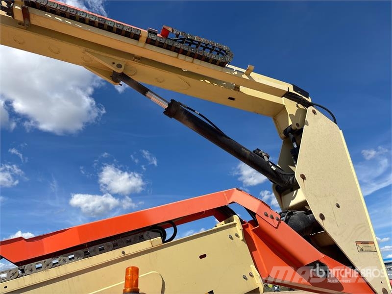 JLG 600AJ 4WD Diesel Articulating Boom Lift 관절형 전동이동 리프트