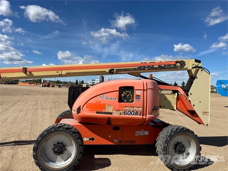 JLG 600AJ 4WD Diesel Articulating Boom Lift 관절형 전동이동 리프트