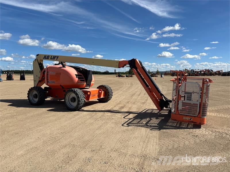 JLG 600AJ 4WD Diesel Articulating Boom Lift 관절형 전동이동 리프트