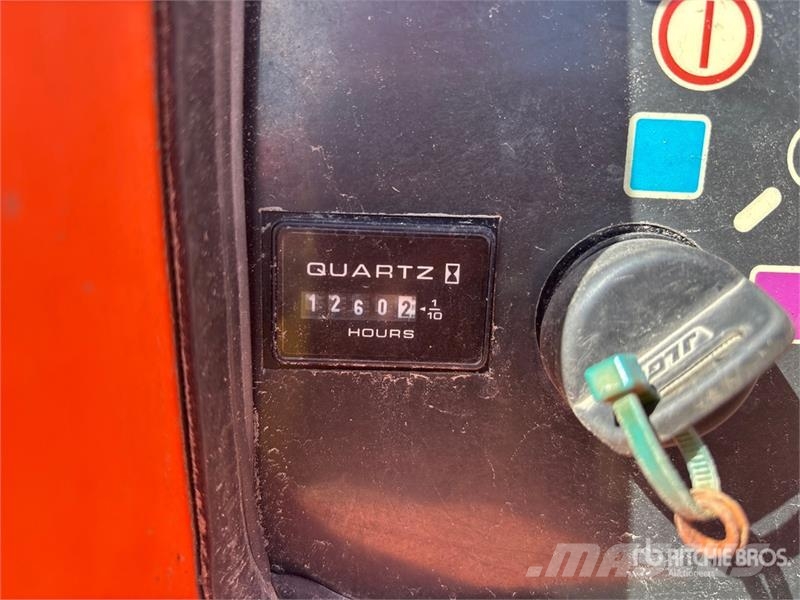 JLG 600AJ 4WD Diesel Articulating Boom Lift 관절형 전동이동 리프트
