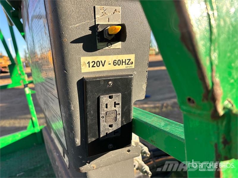 JLG 660SJ 4WD Diesel Telescopic Boom Lift Telescopic boom lifts