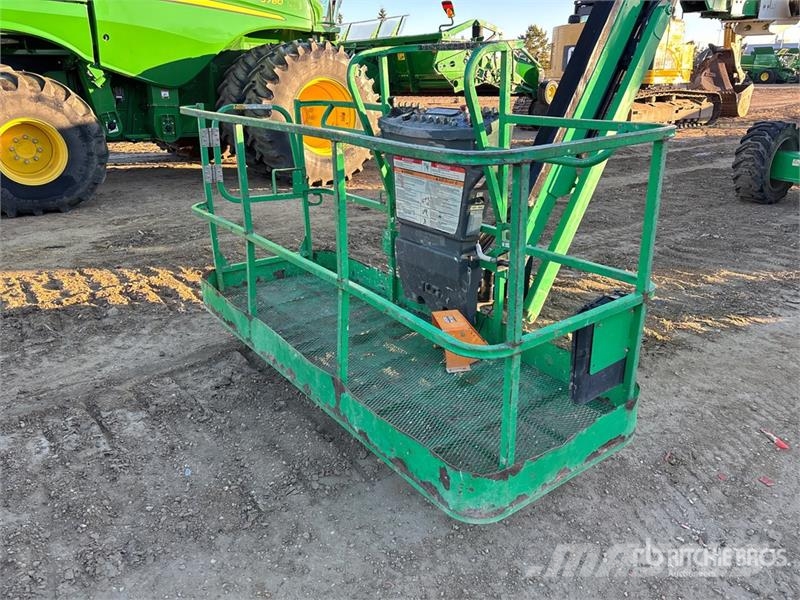 JLG 660SJ 4WD Diesel Telescopic Boom Lift Telescopic boom lifts