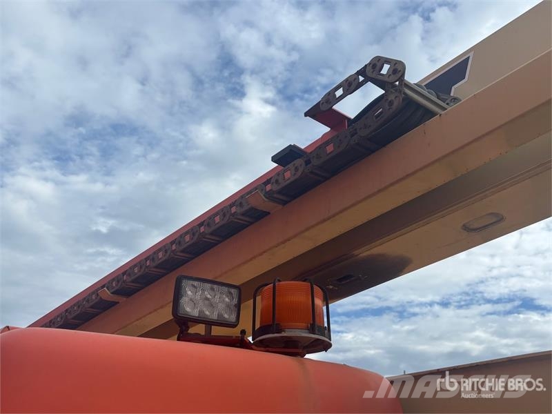 JLG 800AJ 4WD Diesel Articulating Boom Lift (Inoperabl Strēles pacēlāji