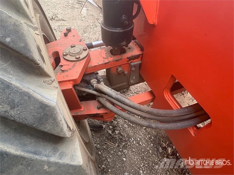 JLG 800AJ 4WD Diesel Articulating Boom Lift (Inoperabl Strēles pacēlāji