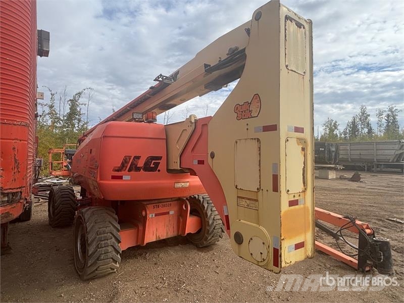JLG 800AJ 4WD Diesel Articulating Boom Lift (Inoperabl Strēles pacēlāji