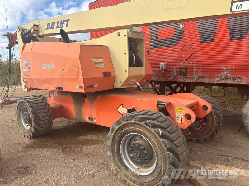 JLG 800AJ 4WD Diesel Articulating Boom Lift (Inoperabl Strēles pacēlāji