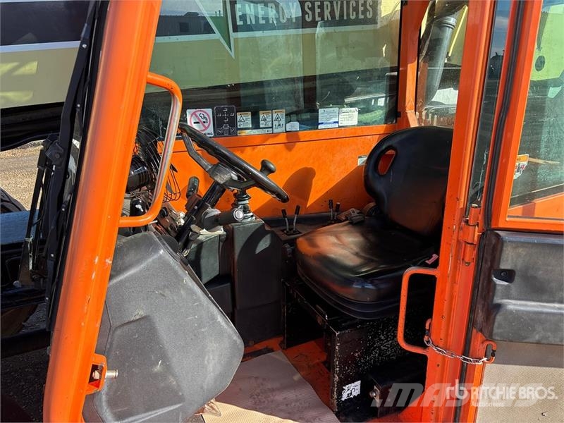 JLG G12-55A Kurottajat