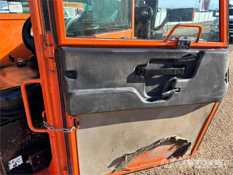 JLG G12-55A Kurottajat