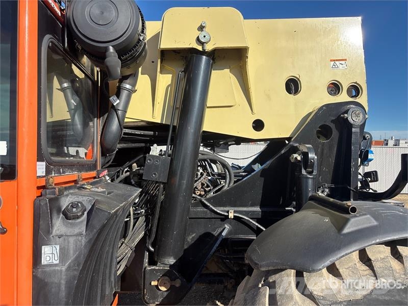 JLG G12-55A Kurottajat