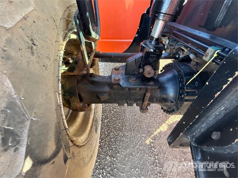 JLG G12-55A Kurottajat