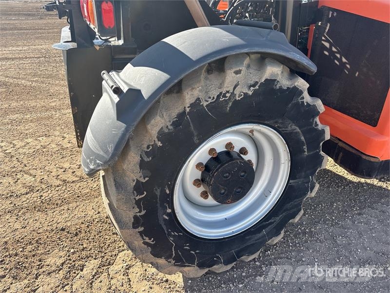 JLG G12-55A Kurottajat