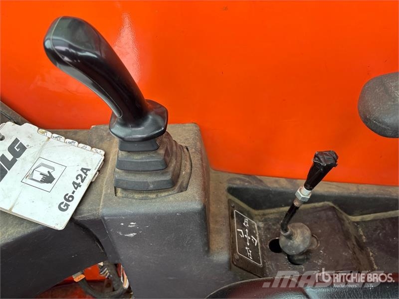 JLG G642-A مناولات متداخلة