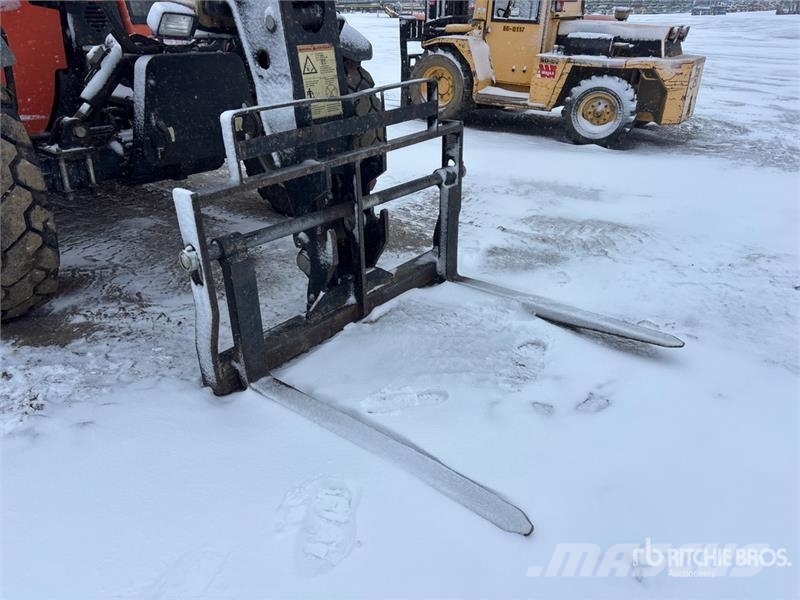 JLG G642-A مناولات متداخلة