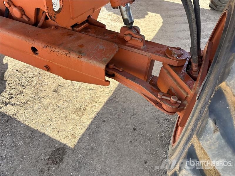 JLG M600J 4WD Hybrid Articulating Boom Lift Kĺbové plošiny