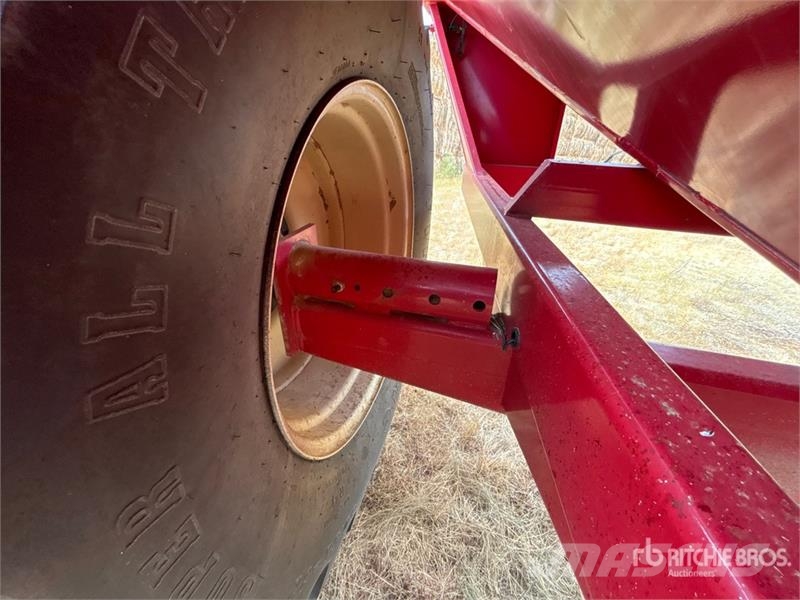 JM 875 875 bu S/A Grain Cart مقطورة حبوب