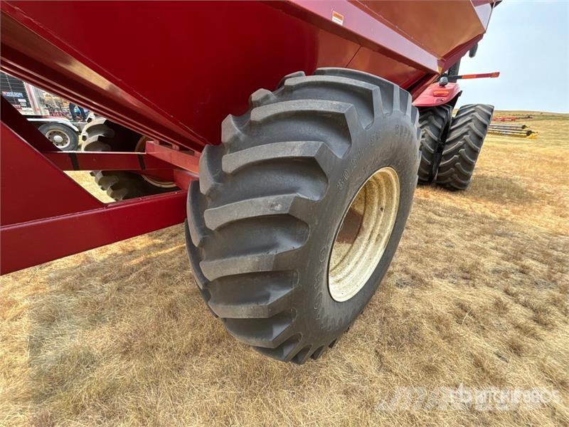 JM 875 875 bu S/A Grain Cart مقطورة حبوب