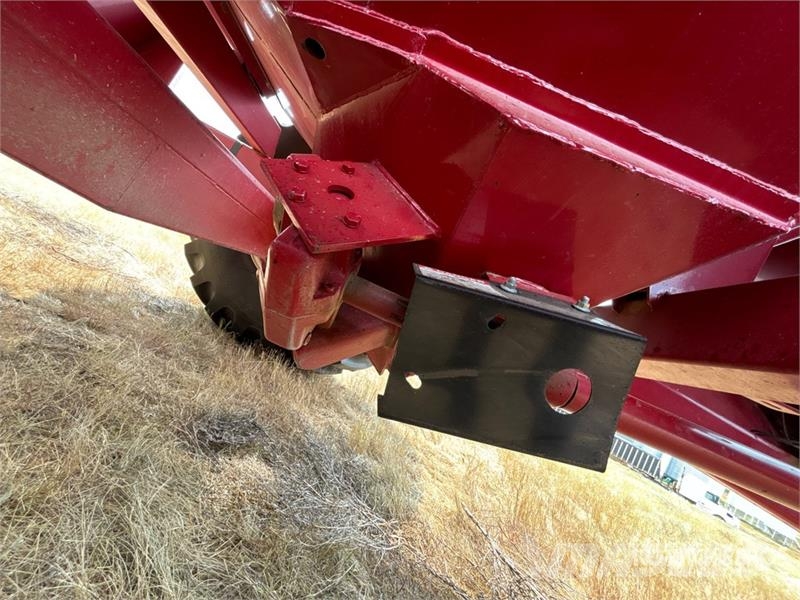JM 875 875 bu S/A Grain Cart مقطورة حبوب