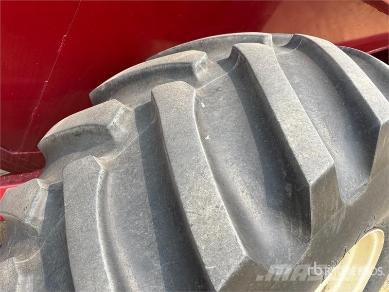 JM 875 875 bu S/A Grain Cart مقطورة حبوب