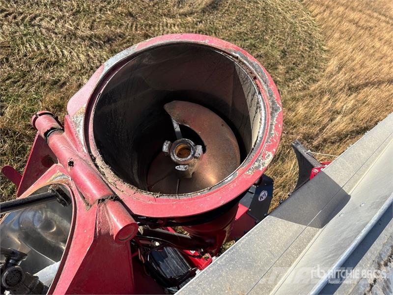 JM 910 Xtended Reach 910 bu S/A Grain Cart Gabona átrakó kocsik