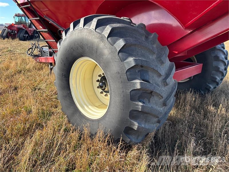 JM 910 Xtended Reach 910 bu S/A Grain Cart Gabona átrakó kocsik