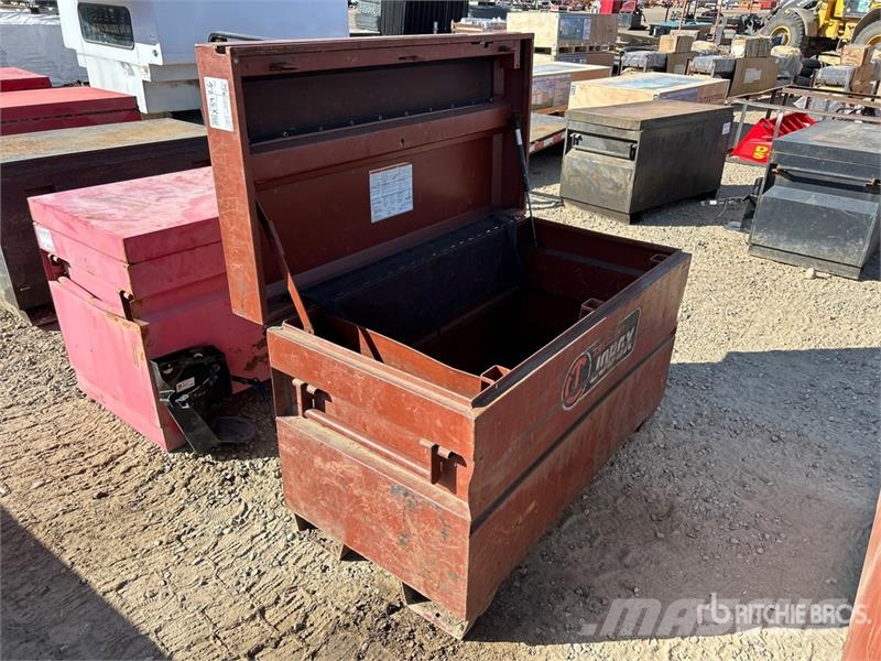 Jobox 48in x 24in x 24in Tool Box Sonstige Baumaschinen