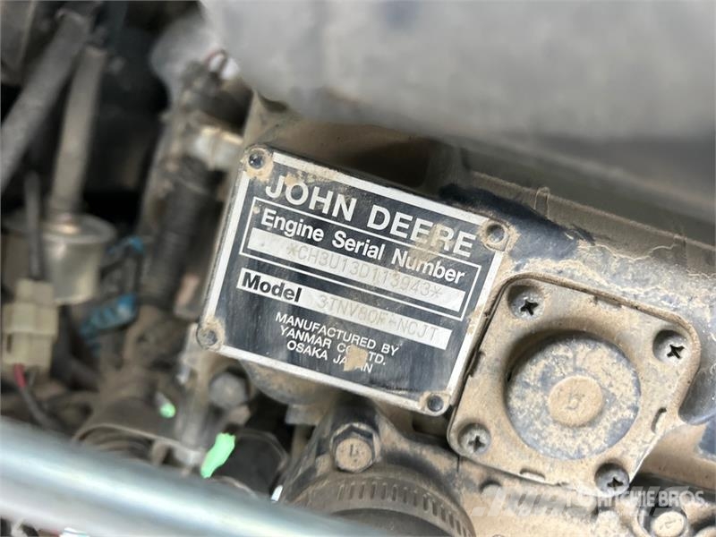 John Deere 1025R Compact tractors