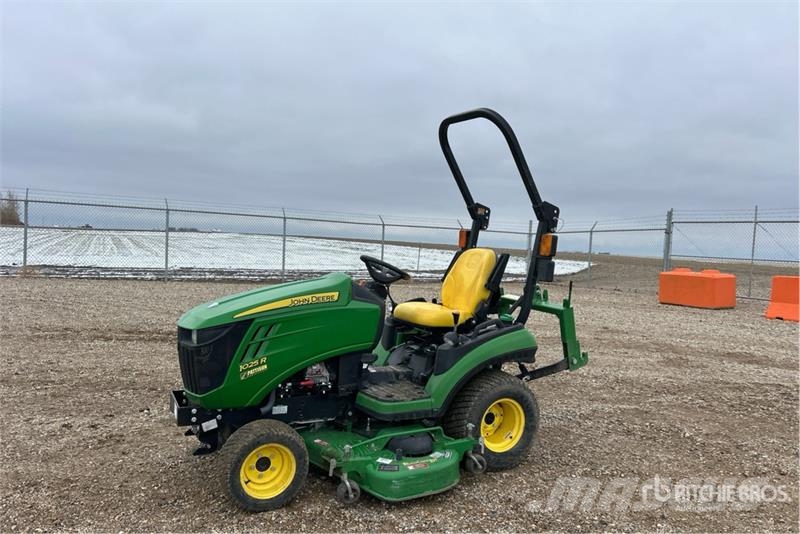 John Deere 1025R Compact tractors