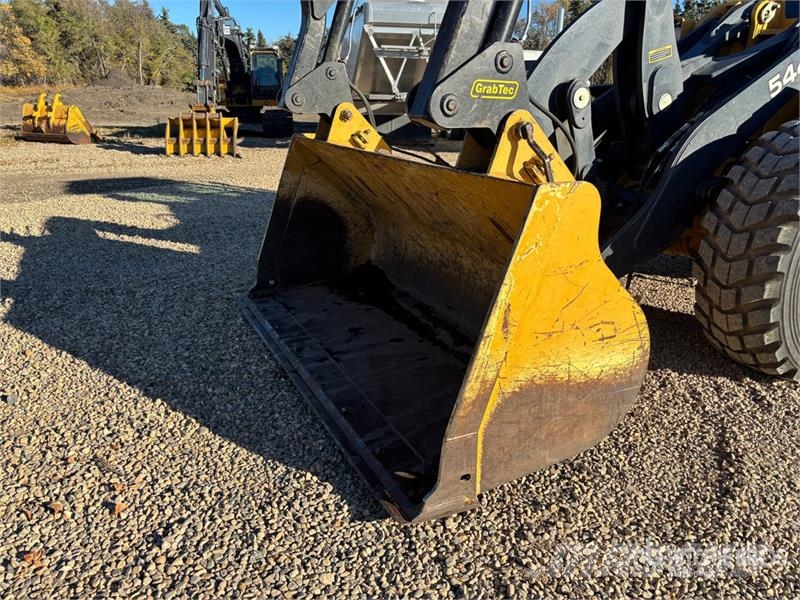 John Deere 104 in General Purpose Wheel Loader Bucket - Fits  دلاء