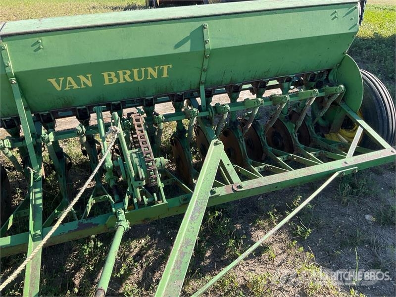 John Deere 11 ft Seeder Drills