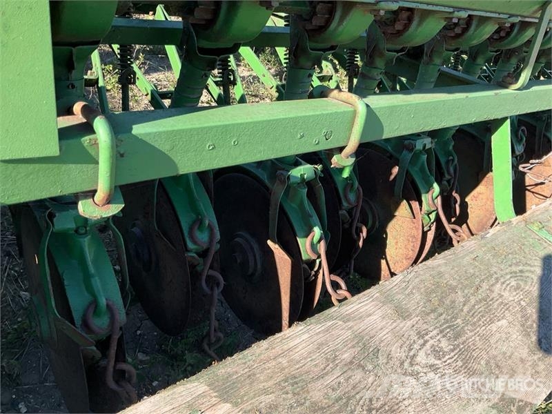 John Deere 11 ft Seeder Drills