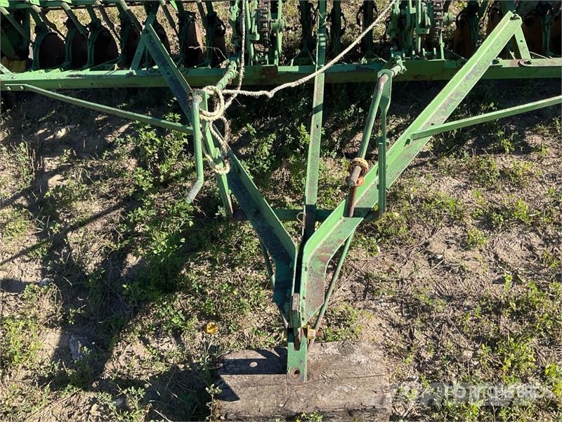 John Deere 11 ft Seeder Drills