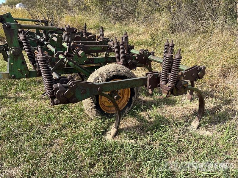 John Deere 13 ft Cultivator Kultivaatorid