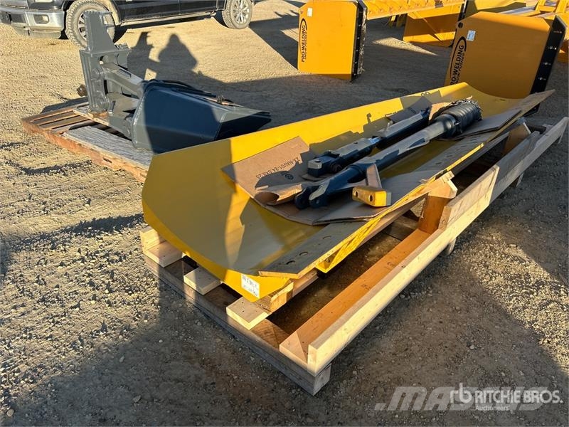 John Deere 144 in 12 ft Mastless Snow Wing and Pedestal - Fit Ostatní komponenty