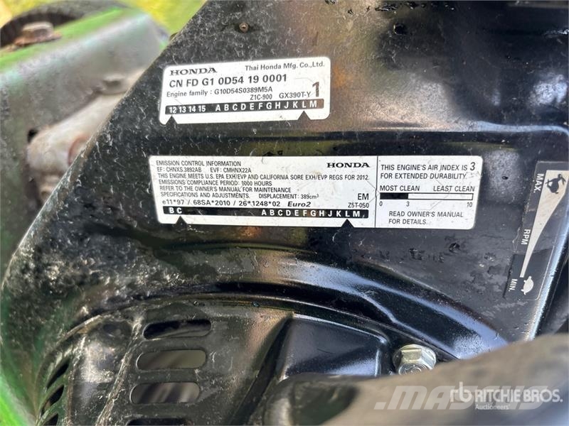 John Deere 15.4 cfm Air Compressor Compressors