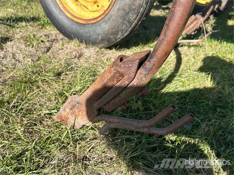 John Deere 1600 26 ft Cultivator Grubber