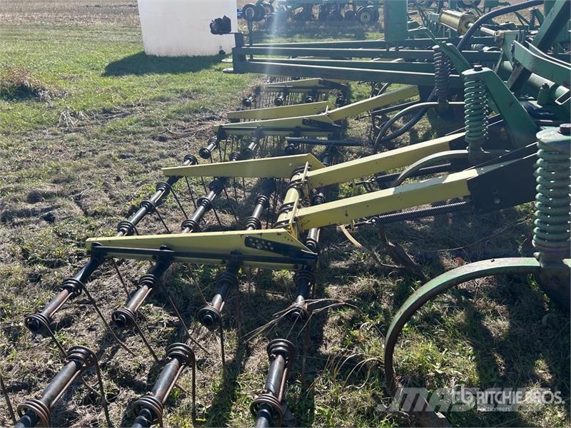 John Deere 1600 26 ft Cultivator Grubber