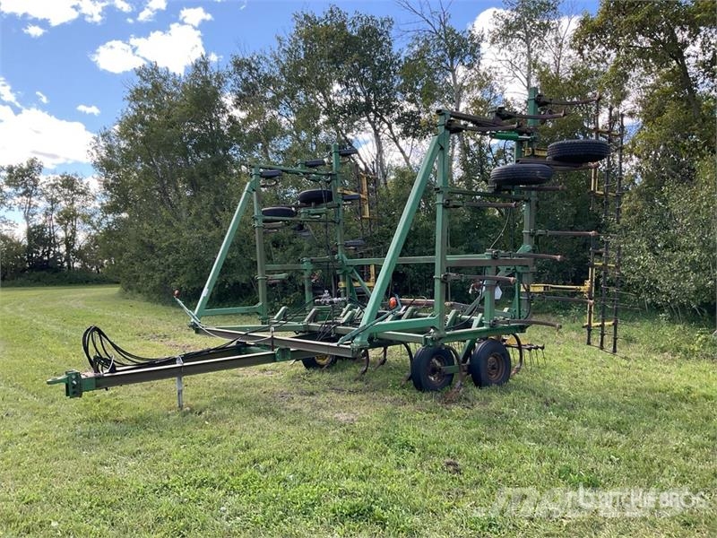 John Deere 1610 Grubber