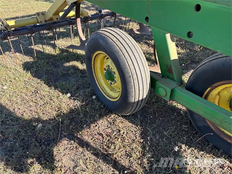 John Deere 1610 Cultivadores