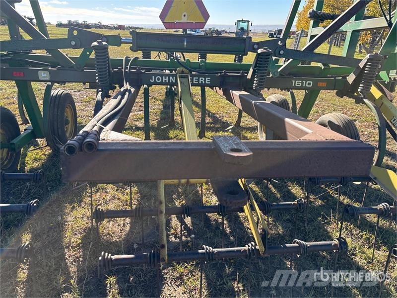 John Deere 1610 Cultivadores