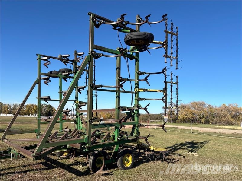 John Deere 1610 Cultivadores